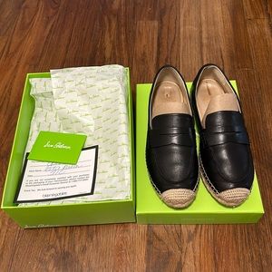 Sam Edelman black leather flats